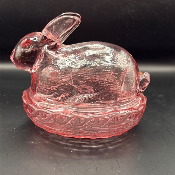 Large Pink LE Smith Glass Bunny on nest - Picture 1 of 8